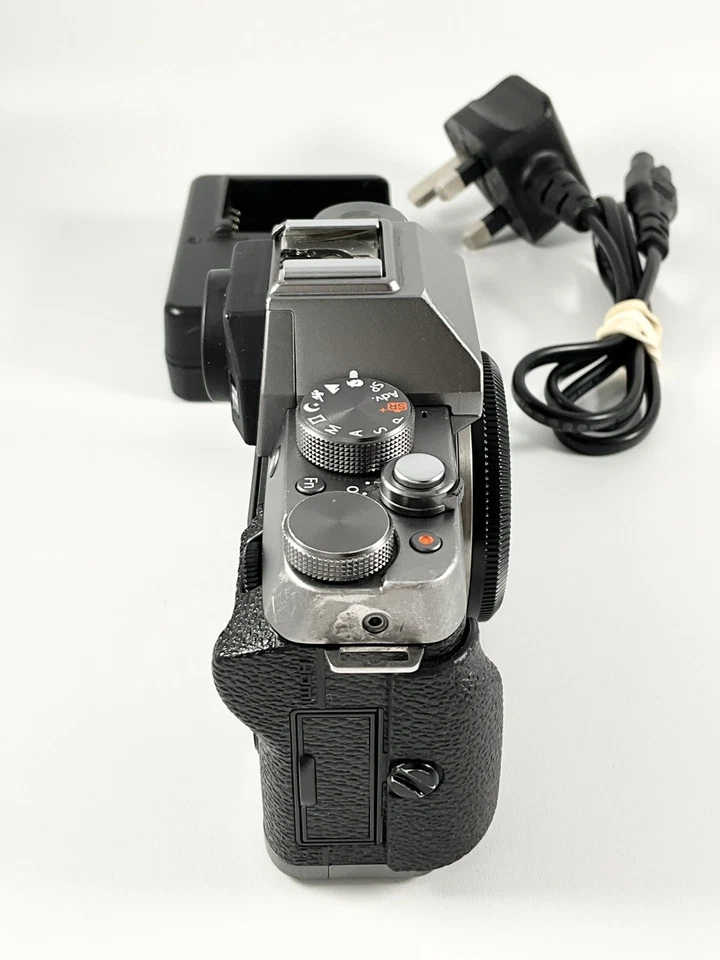 Fujifilm X-T100 24.2MP Digital Camera Dark Silver + XC15-45mm F3.5-5.6 + case, photo 3 of 5