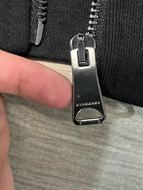 Sudadera con Capucha Burberry Check Forrada Cremallera Completa Gris Talla M. ENVÍO GRATUITO Foto 4 de 4