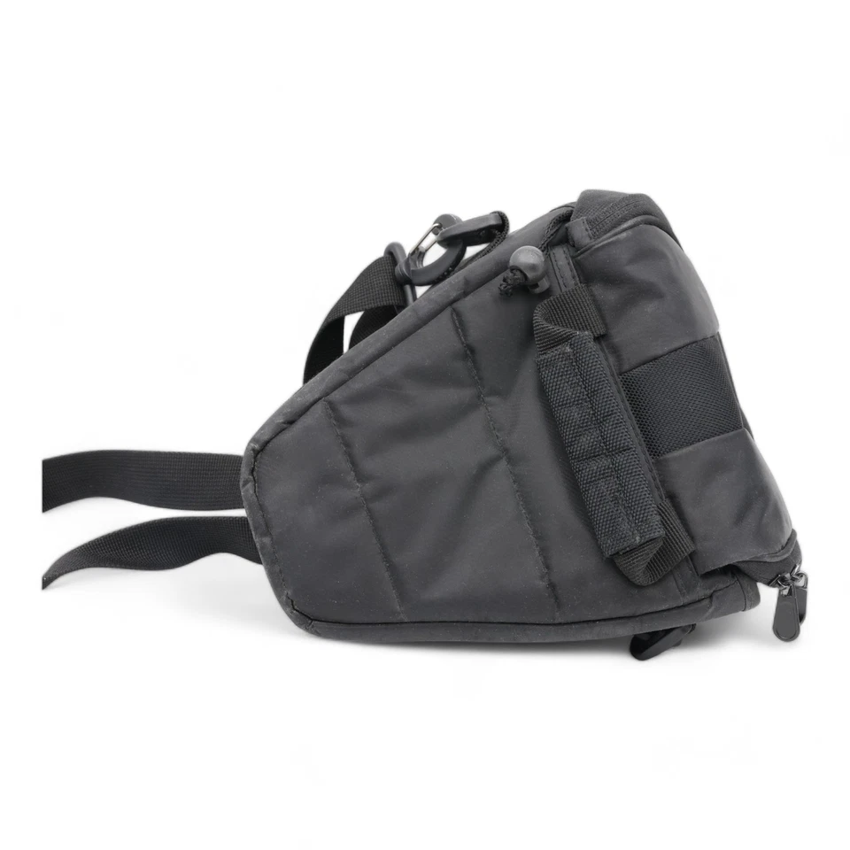 Bolsa para cámara Mantona en forma de V negra universal Foto 2 de 4