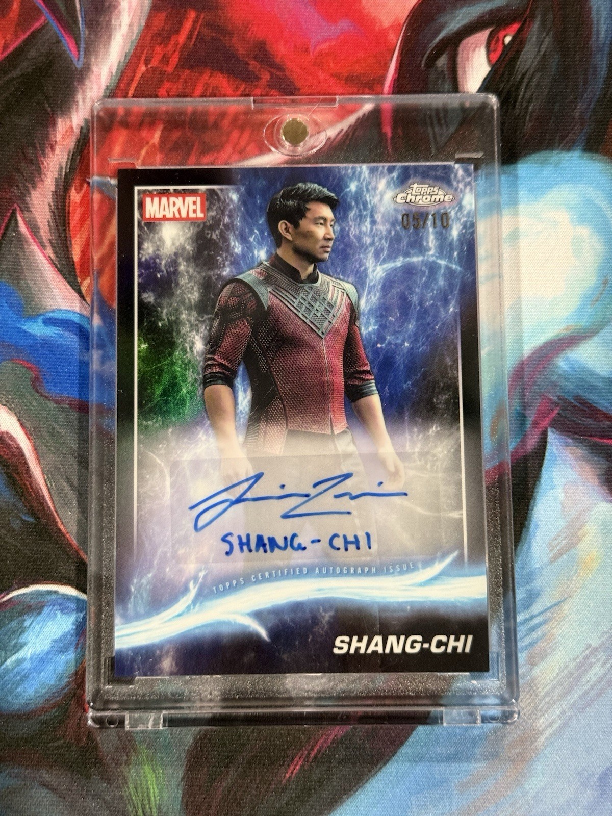 TOPPS CHROME MARVEL STUDIOS 2025 SHANG-CHI AUTO #AA-SL SIMU LIU 5/10 (INSCRIPT)