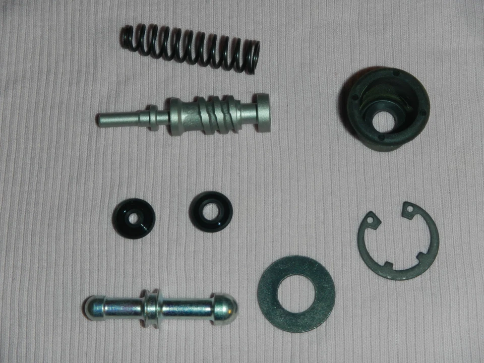 K&L FRONT BRAKE MASTER CYLINDER REBUILD KIT YAMAHA 32 - 0859 - Image 2 of 4