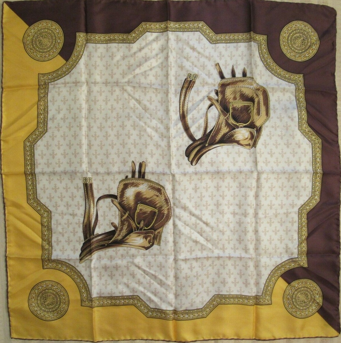 週セール中女王蜂 スカーフqb luxury silk scarf SALE]qb Luxury 十二次元 scarf | ソニーミュージック公式