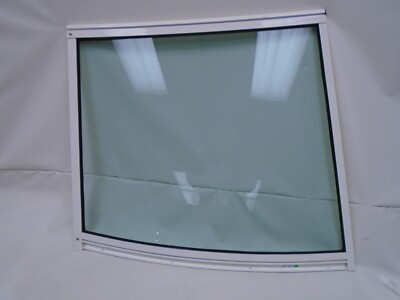 SAILFISH 270DC 2020 23-3080 STARBOARD WINDSHIELD