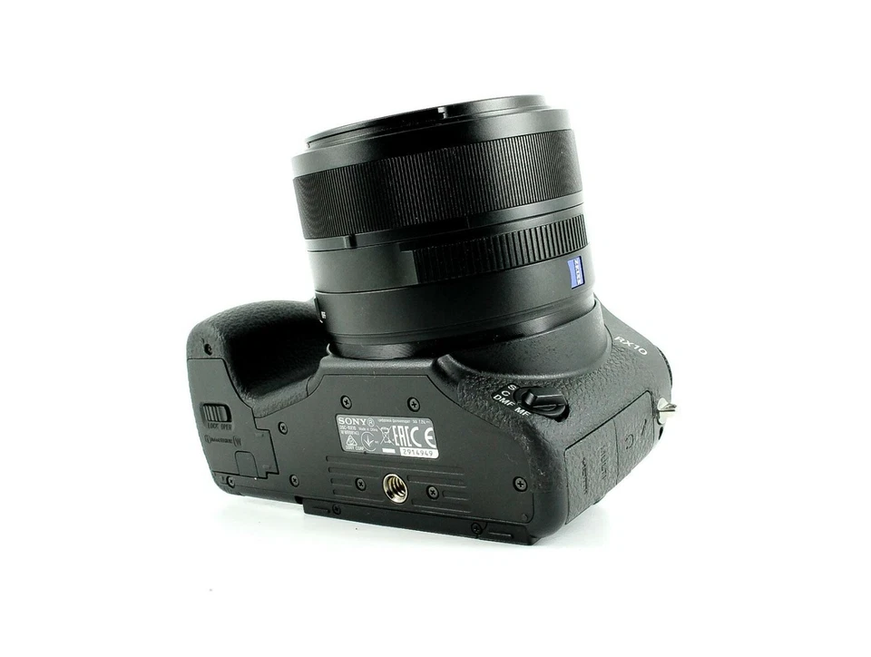 Sony Cyber-shot DSC-RX10 20.2MP Digital Camera - Black - Image 4 of 4