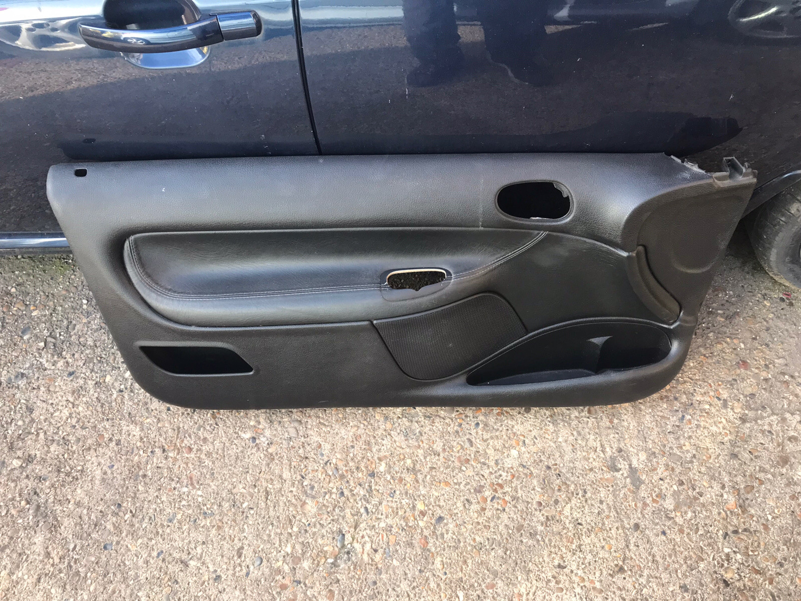 PEUGEOT 206cc NEARSIDE PASSENGER LEFT LEATHER  DOOR CARD PANEL