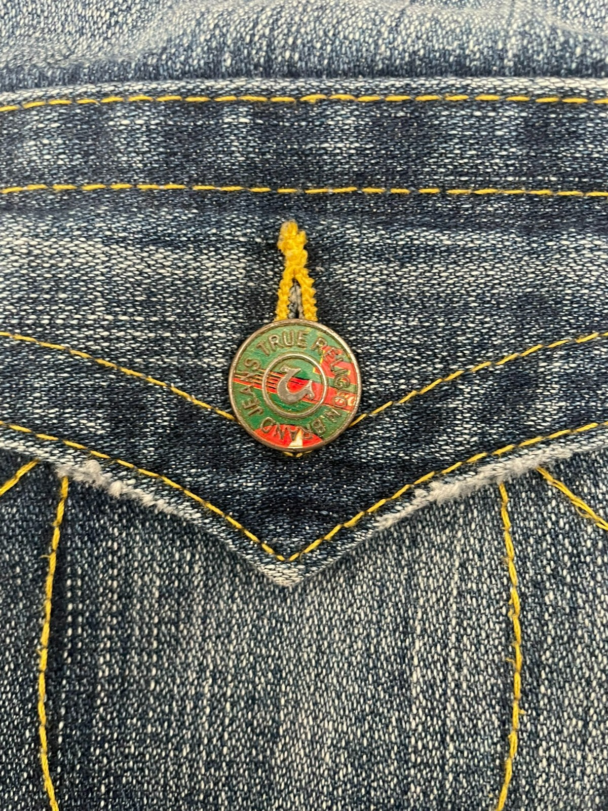 True Religion Women’s Button Fly Factory Frayed Denim Shorts 100% Cotton Size 32 thumbnail 17