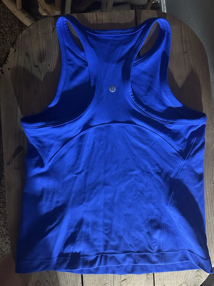 Lululemon Women’s Size 6 - Image 3 of 4