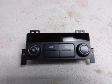 Temperature Control Rear Console Mounted Fits 15-19 SUBURBAN 1500 987035