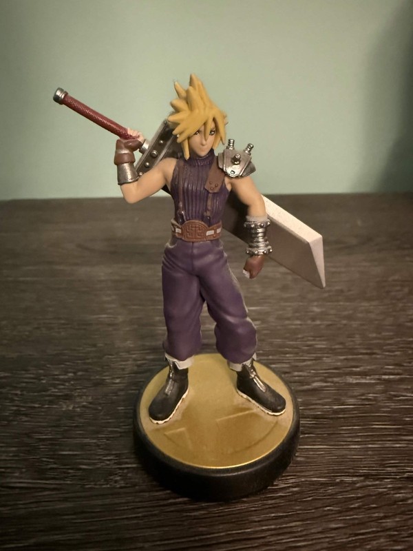 Amiibo - Cloud Strife (Super Smash Bros)