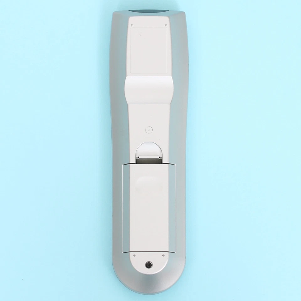 Genuine Hitachi CLE-958 TV Remote Control 32PD5000TA 42PD5000TA 42PD5000MA - Image 2 of 2