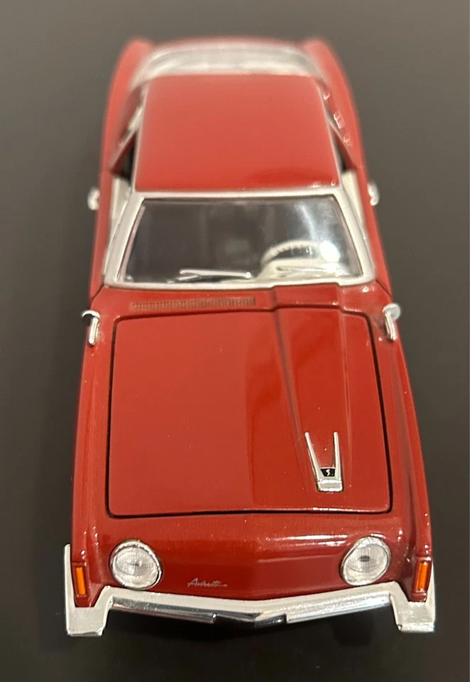 1963 Studebaker Avanti Coupe in Regal Red Diecast 1/32 Scale by Signature Models - Image 4 of 4