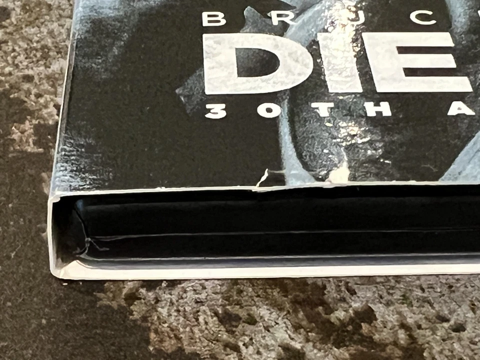 Die Hard [30th Anniversary] (USA 4K UHD Blu-ray/Blu-ray, 1988) with Slipcover  - Image 3 of 4