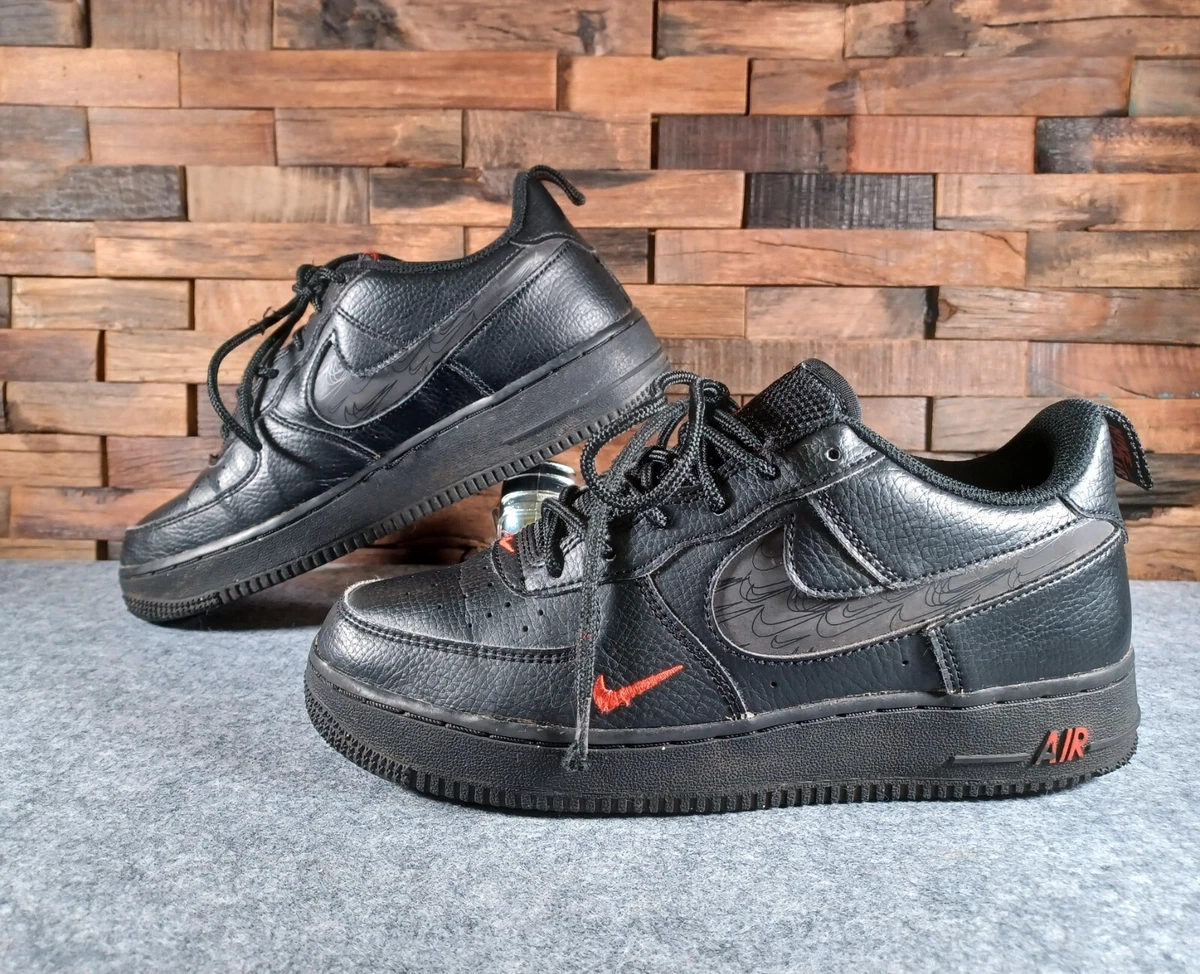 Nike Air Force 1 '07 LV8 7.5 / Black