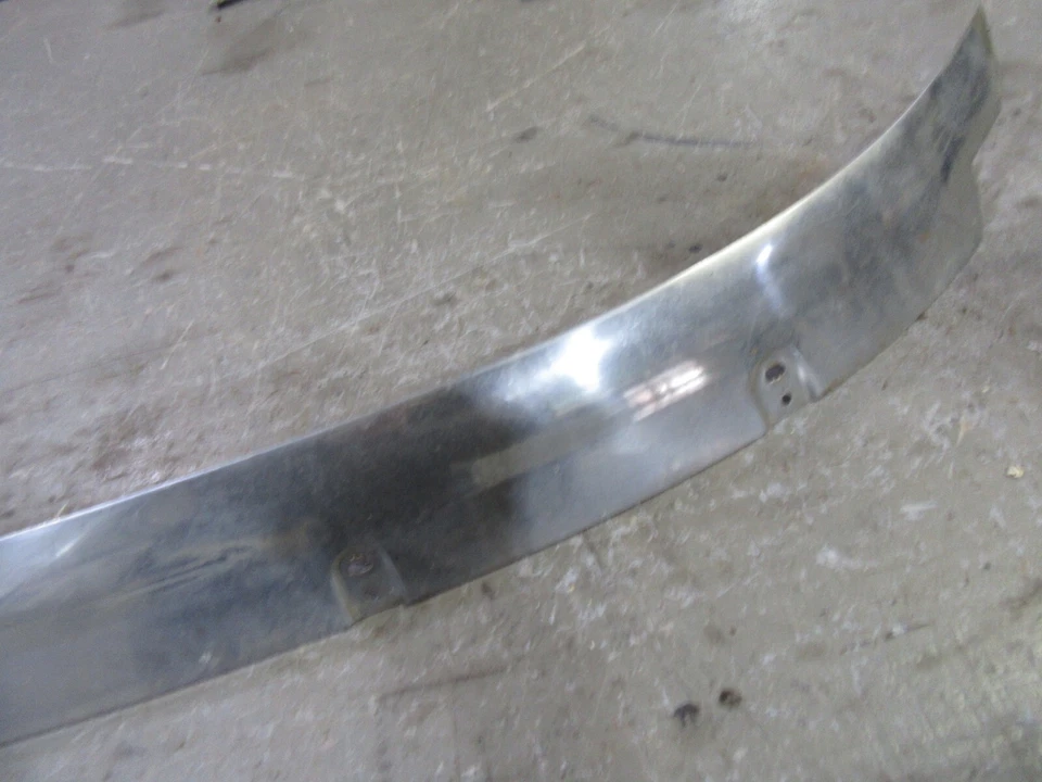 Chevrolet Malibu 1980 1981 exterior inferior cubierta moldura pieza Foto 4 de 4