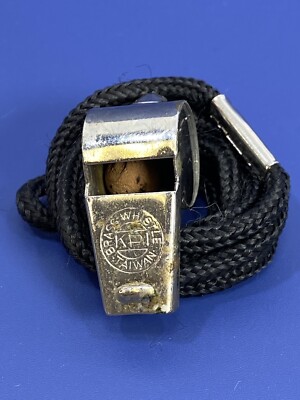 Sifflet Vintage KPI En Boule De Liège Et Métal Plaqué Laiton Pour Entraîneur Sportif, Avec Lanière