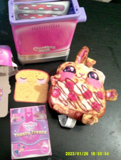 NEW Cookeez Makery Toasty Treatz Toaster Oven scented toy RASPBUNNY FRENCH TOAST