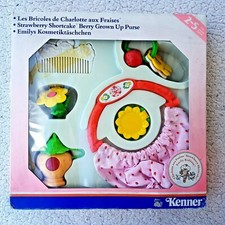 VHTF VINTAGE STRAWBERRY SHORTCAKE BERRY GROWN UP PURSE KENNER 1984 . BRAND NEW
