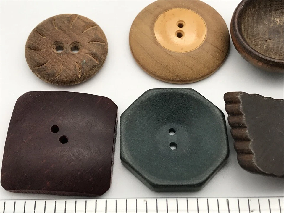 LOT Antique VTG Wood Buttons Carved Green Painted 6 Sided Square Triangle Shank - Image 2 of 4