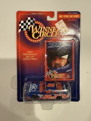 Dale Jarrett 1997 NASCAR Winner s Circle 1/64 Diecast Ford Quality Care RYR