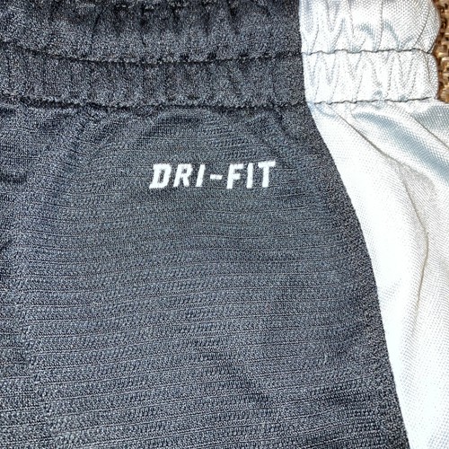 Nike Dri Fit Revival Herren Sportshorts Größe Small schwarz/weiß/grau - Bild 6 von 6