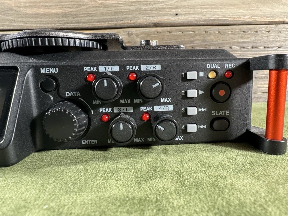 Tascam DR-70d 4 4-Track Multi-Track Field Recorder with Onboard Omni Microphones - Image 4 of 4
