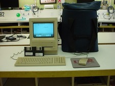 Vintage Apple Macintosh SE FDHD, Moterolla 68000 2.5MB RAM 20MB HDD  Carry Case