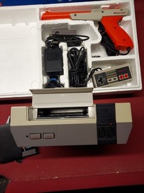 Nintendo NES Action Set Console System Tested Working Controllers Zapper Mario 
