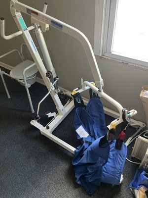 Manual Hydraulic Patient Lift Hoyer Style 400 lb Capacity w/ Blue Sling Medical