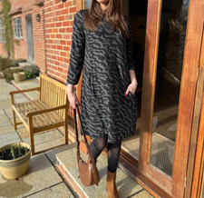 ROMAN LADIES DARK GREY ANIMAL VELVET FEEL SHIFT DRESS SIZE 12 (REF 253) SALE