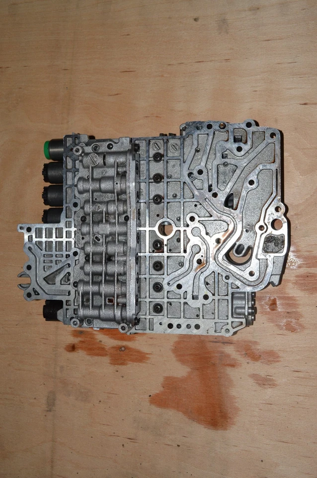 ZF 5HP24 Automatic Transmission 5 Speed Valve Body Block Solenoids 1058 427 063 - Image 2 of 4