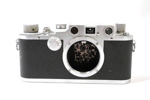 Analoge Kamera Leica IIIc Roter Verschluss