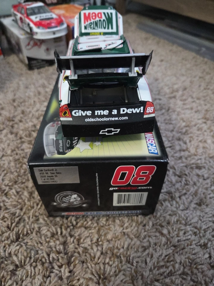 Dale Earnhardt Jr #88 Mt. Impala SS 2008 Dew Retro Foto 4 de 4
