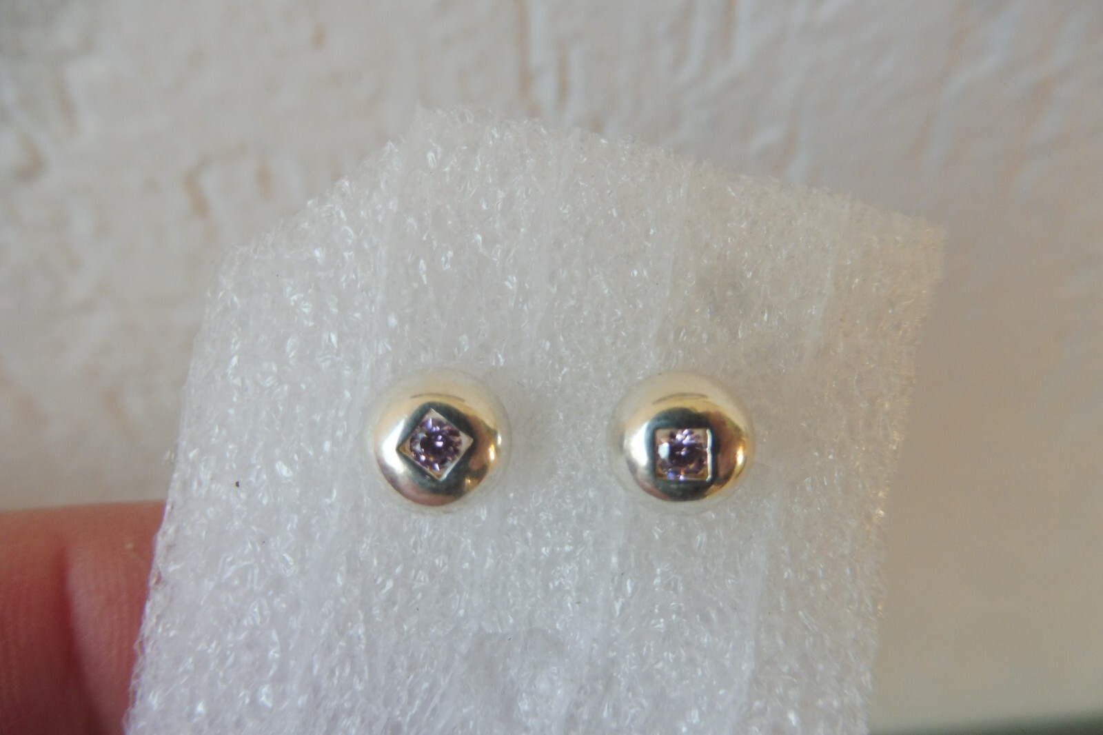 Stylish 925 Silver Ear Studs Featuring Pink Cut Stones for Elegance