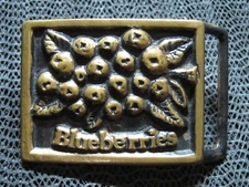 VALLEAU STUDIO BLUEBERRIES BRASS BELT BUCKLE! VINTAGE! RARE! TECH ETHER! 1970s!