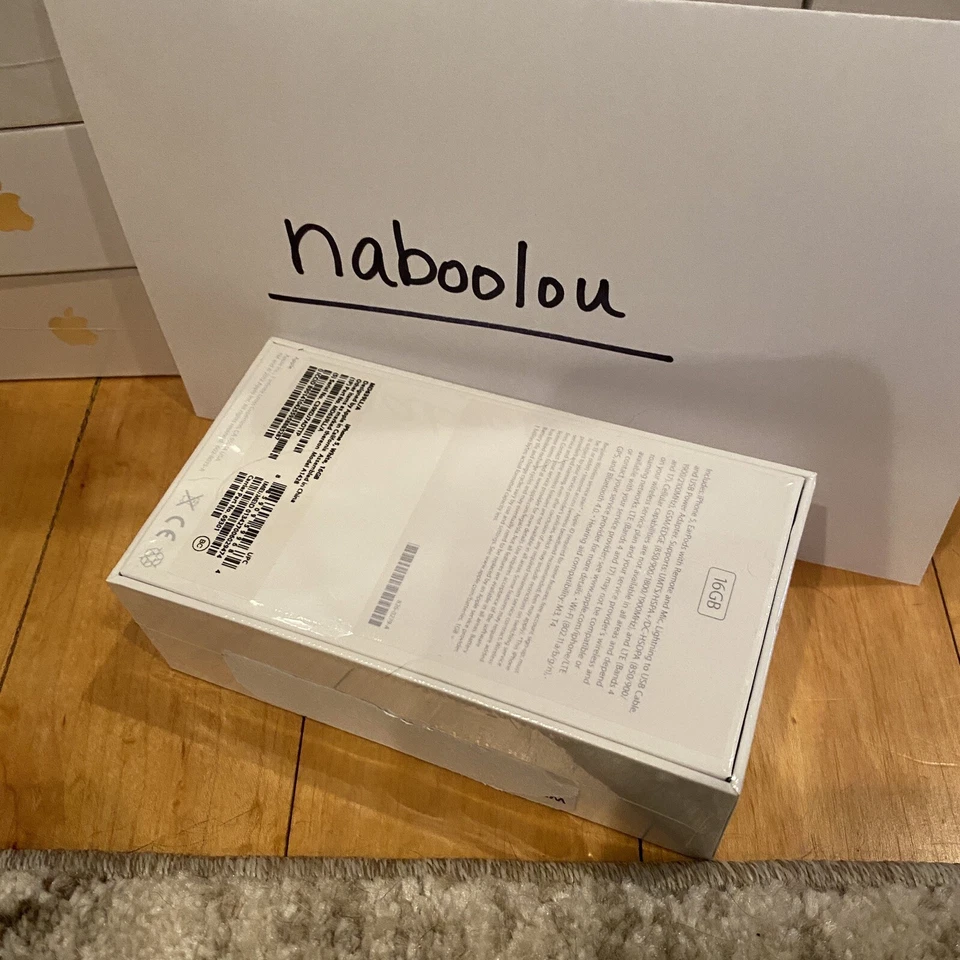 *RARE iOS 6.0* Apple iPhone 5 - 16GB - White & Silver (AT&T) - Image 2 of 4