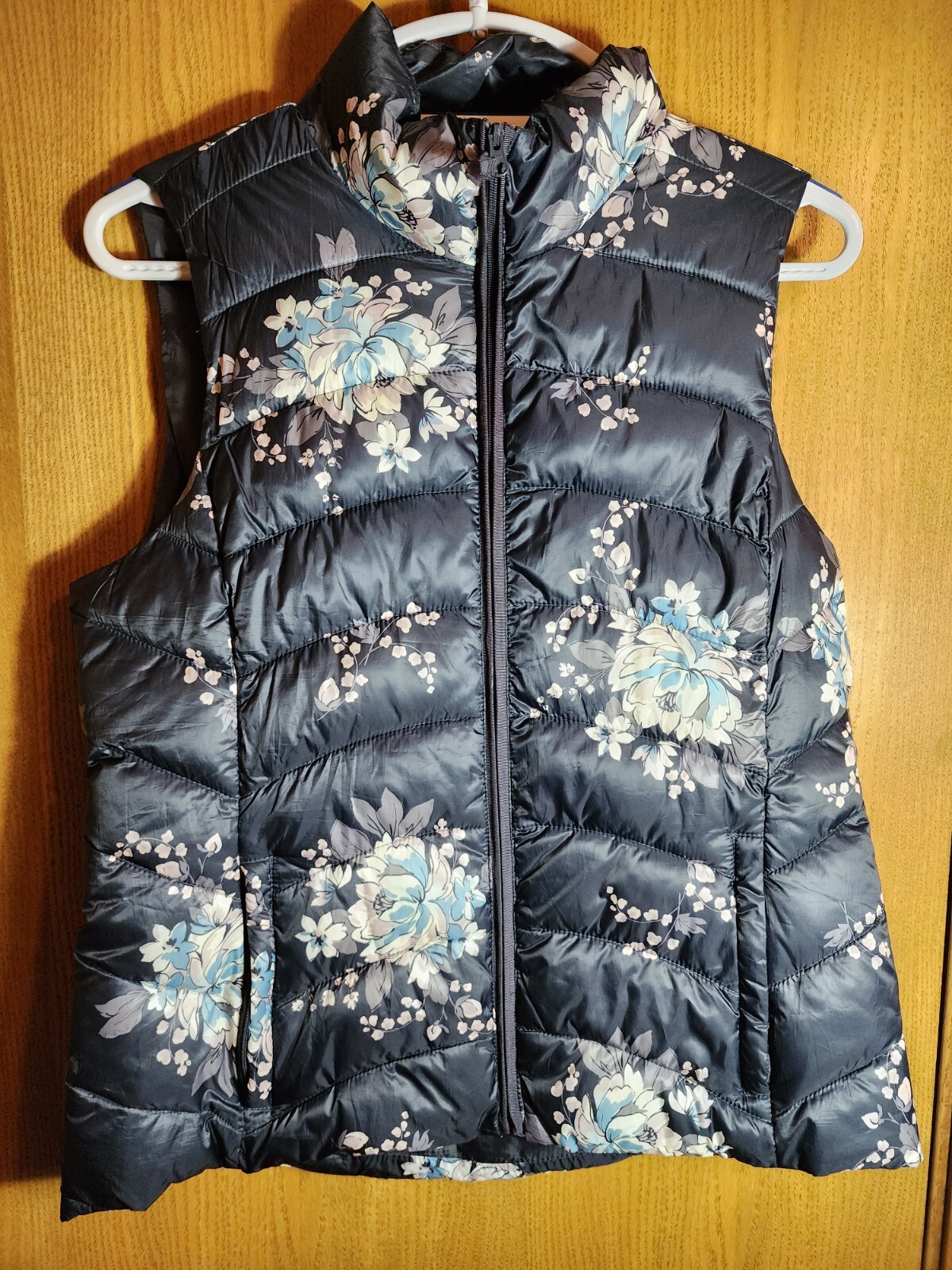 Ann Taylor LOFT Women's Small Sleeveless Vest Full Zip Pockets Puffer Floral