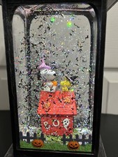 Peanuts Halloween Swirling Glitter Lantern Snoopy  Woodstock Lights  Music