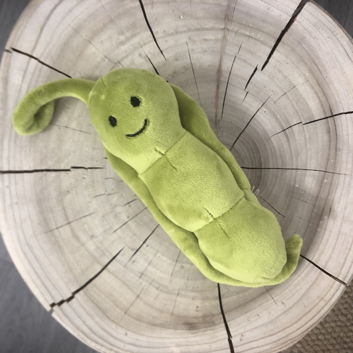 Jellycat VIVACIOUS PEA Pod Soft Plush Toy CUTE Stuffed Veggie