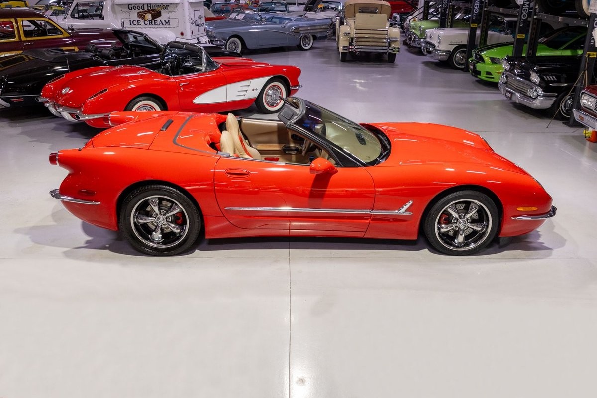 2000 Red & Shale Chevrolet Corvette   | C5 Corvette Photo 10