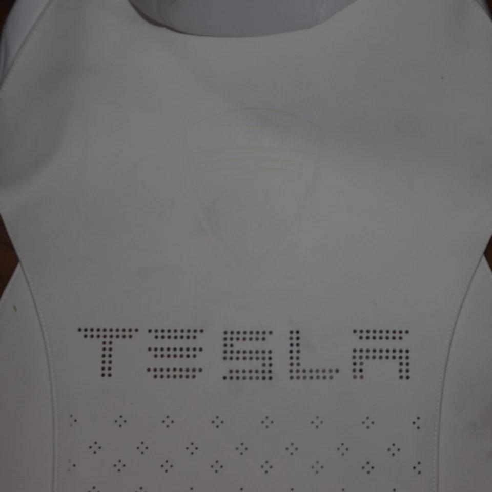 Inch Empire Seat Cover White - Incomplete 1 Seat Cover Only - Image 3 of 4