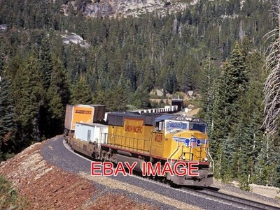 PHOTO  USA RAILWAY UP 4029 EASTBOUND Z AT TUNNEL 41 DONNER PASS. 8 SEPTEMBER 200