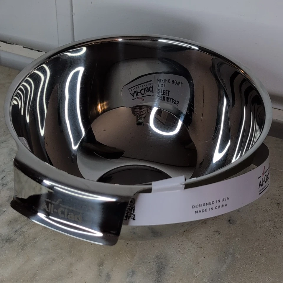 All-Clad Stainless Steel 3 Qt Quart Medium Mixing Bowl with Lip Handle All Clad - Image 3 of 4