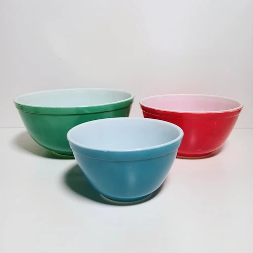 Vintage Mid Century Modern Pyrex Color Mixing Bowl Set Nesting Bowls Red Blue
