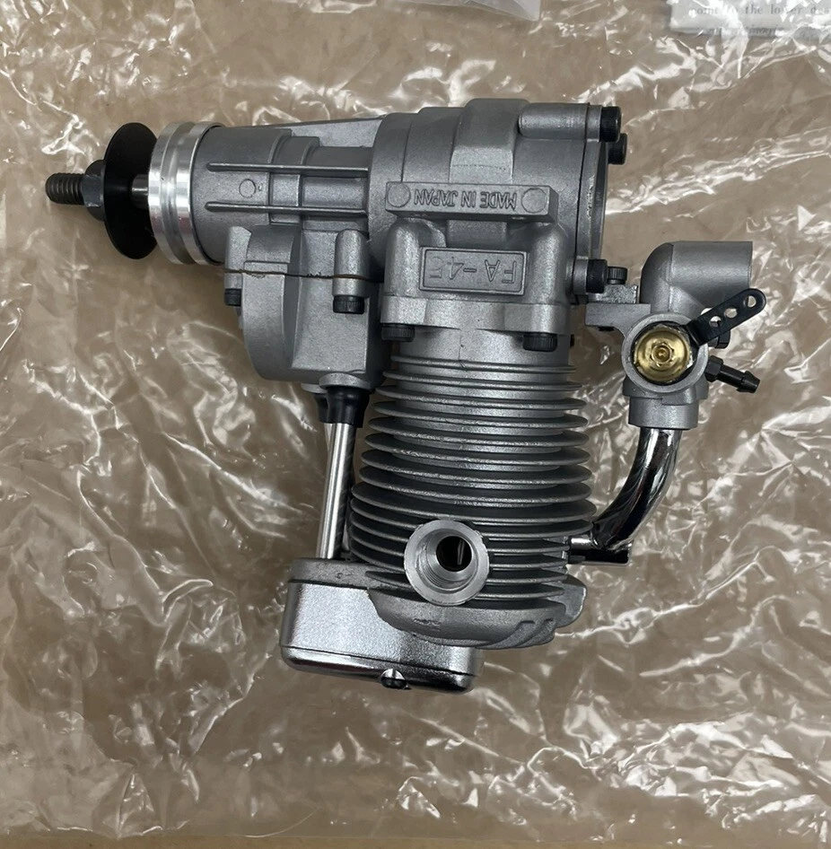 De colección SAITO FA-45 4 Tiempos R/C Carreras Atado Barco Motor Marino Nuevo de Lote Antiguo Completo Foto 3 de 4