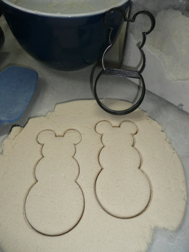 MICKEY MINNIE MOUSE THEMED SNOWMEN OUTLINES SET OF 2 COOKIE CUTTERS USA PR1647 - Image 2 of 4