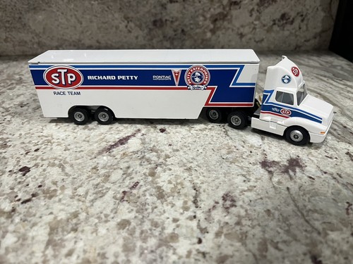 Winross - 1991 - Richard Petty STP Racing Team Hauler/Transporter Loose Sale