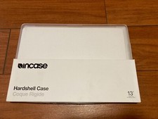 Incase Hardshell Dotted Case for MacBook Pro 13-inch Thunderbolt 3 - Clear