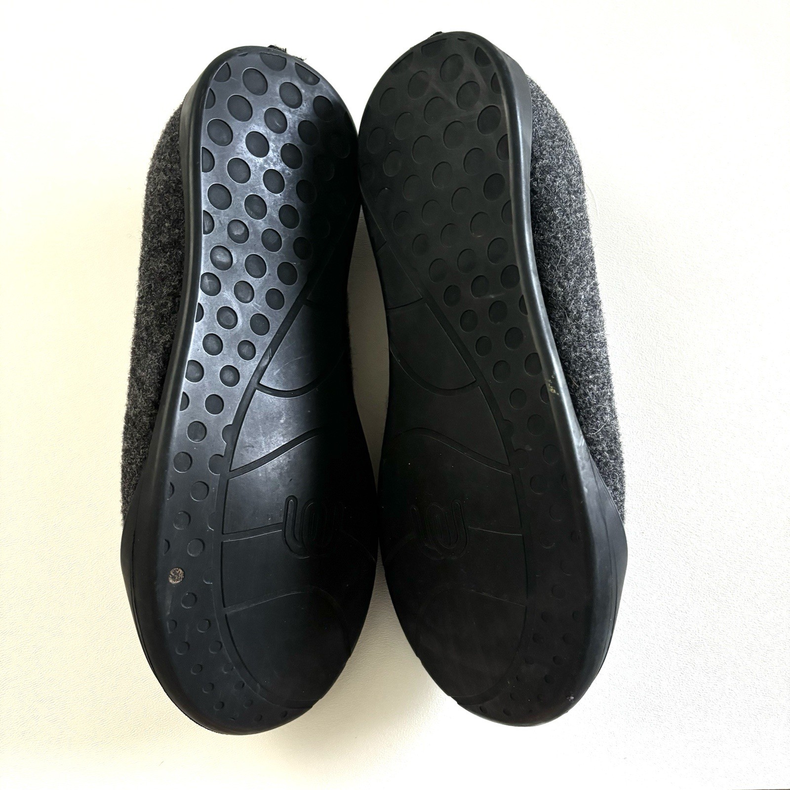 SAOLA MAHABIS CLASSIC UNISEX EU39 GRIGIO SCURO SUOLA RIMOVIBILE MADE IN LANA PORTOGHESE