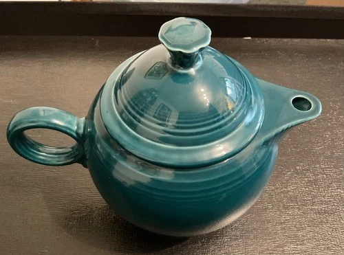 LARGE HOMER LAUGHLIN FIESTAWARE 7.75”  Fiesta Teapot Juniper Green Tea Pot