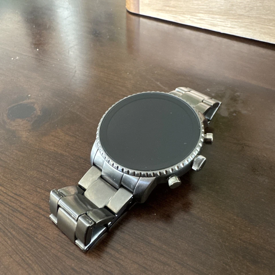 Reloj inteligente Fossil Gen 4 FTW4012P Explorist HR de acero inoxidable - Smoke Foto 2 de 4